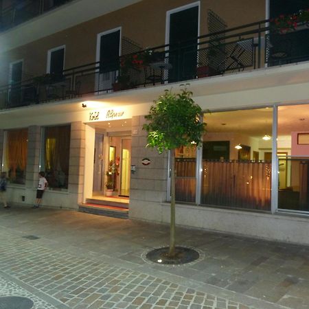 מאלצ'סינה Hotel Alpino מראה חיצוני תמונה